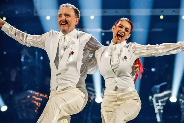 Blind students inspired by Strictly winner to dance