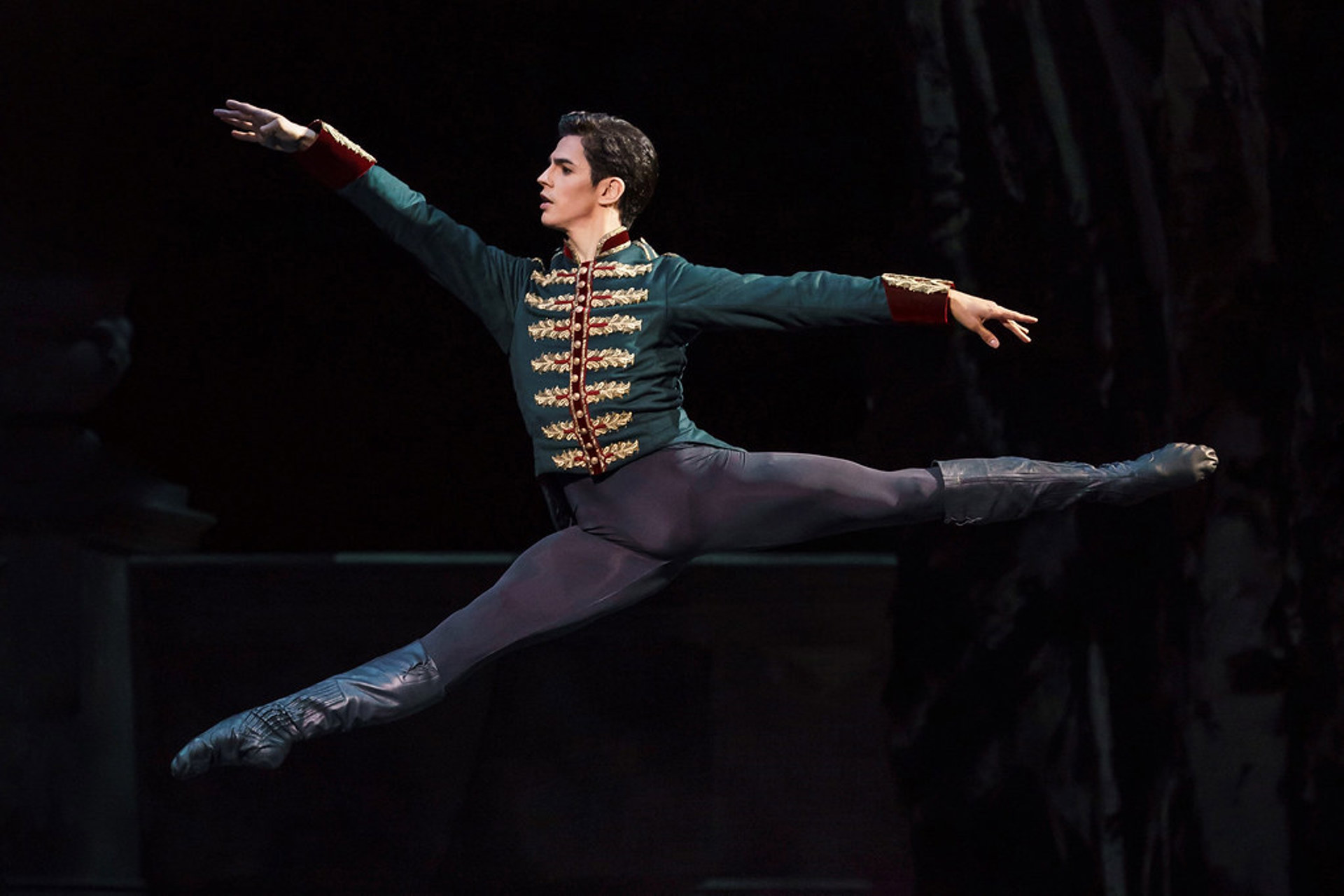 Edit Federico Bonelli As Prince Siegfried In Swan Lake, The Royal Ballet © 2018 ROH. Photograph By Bill Cooper Edit Federico Bonelli As Prince Siegfried In Swan Lake, The Royal Ballet © 2018 ROH. Photograph By Bill Cooper