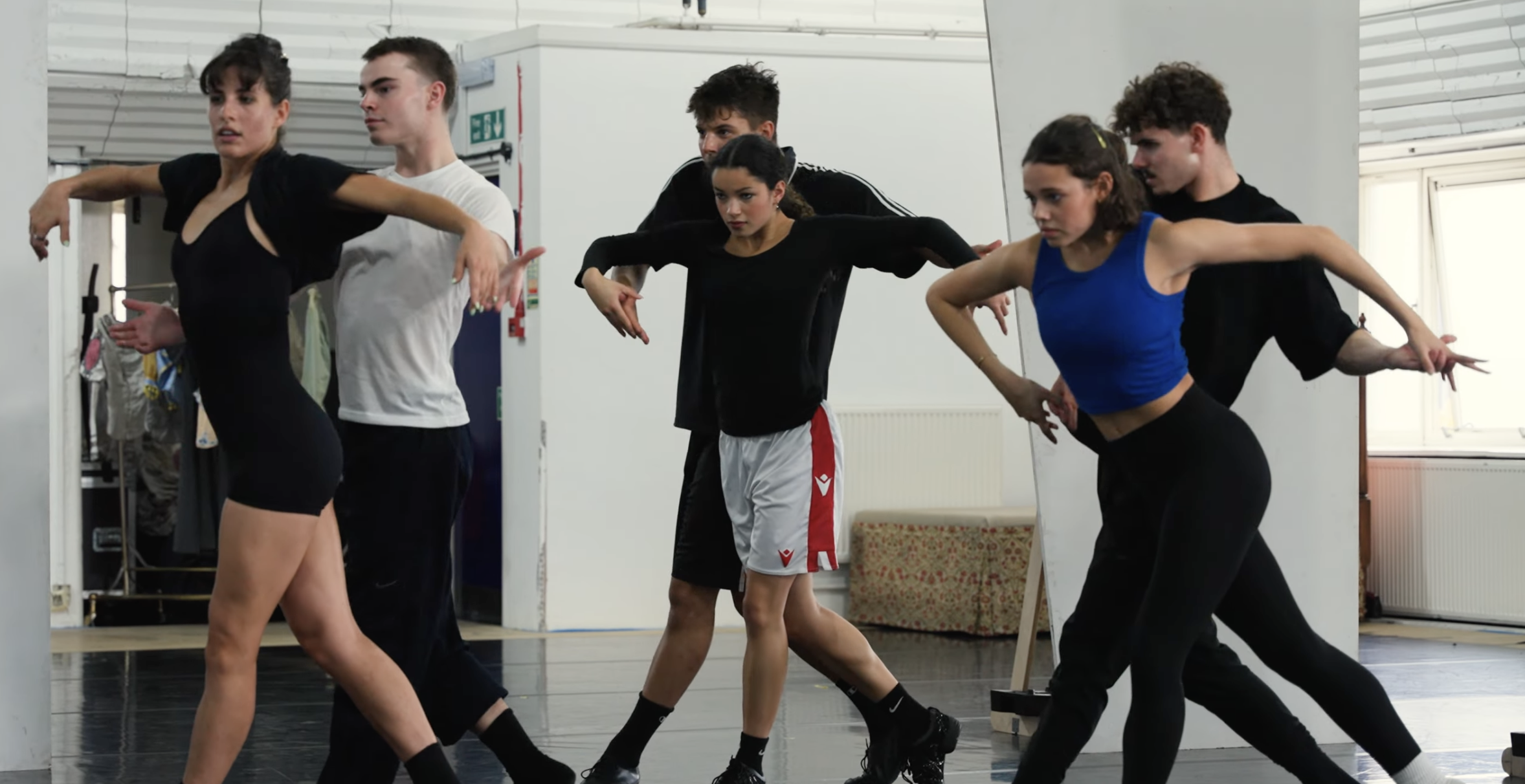 Supporting image for the article