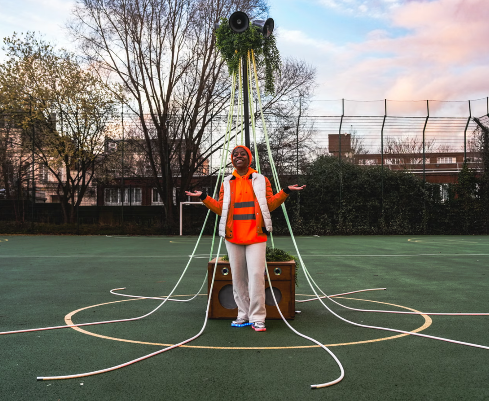 UK artist Linett Kamala has reinvented traditional maypole dancing by adding dancehall, drum’n’bass and LED lights