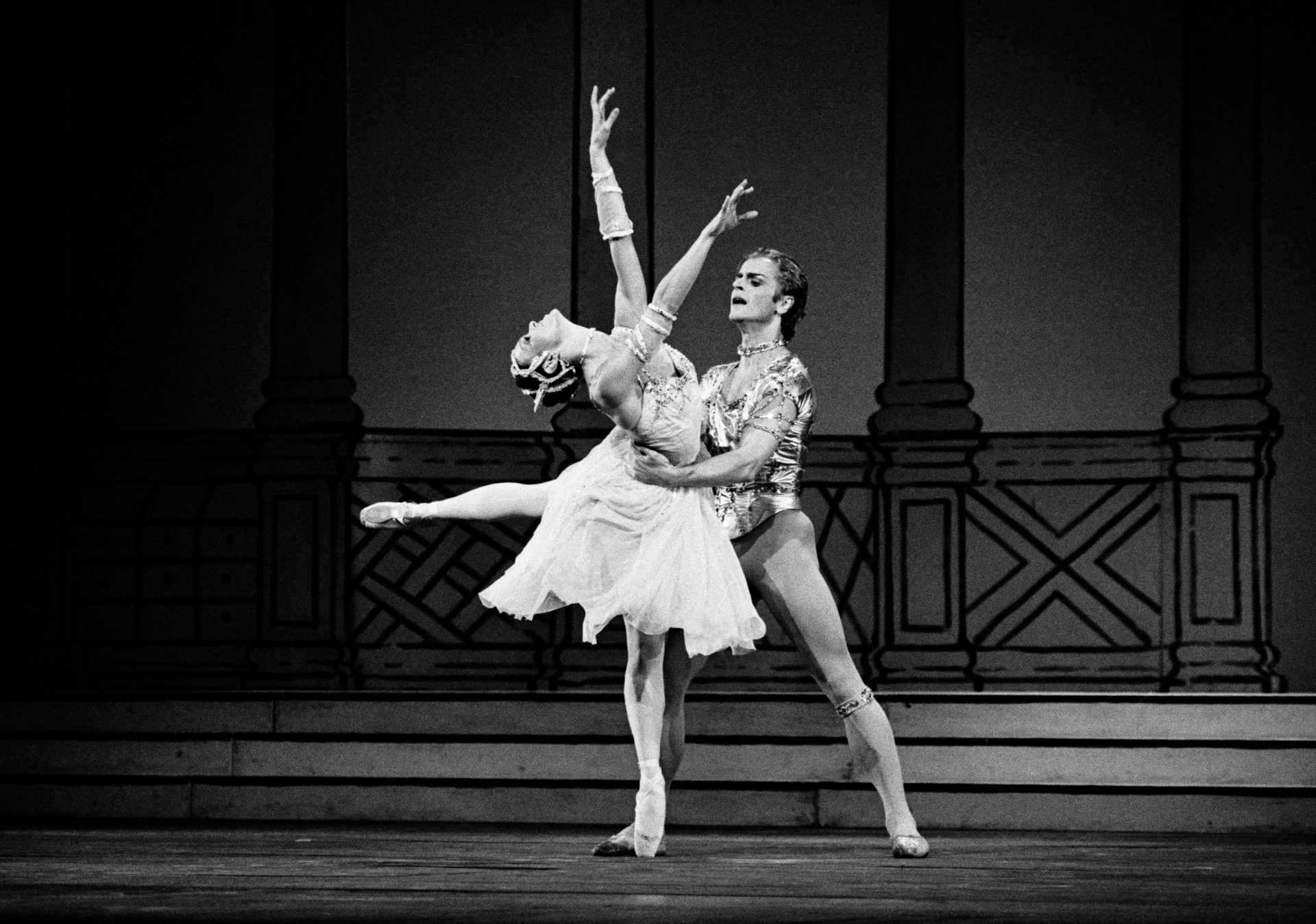 Black and white getty image of male and female ballerina 