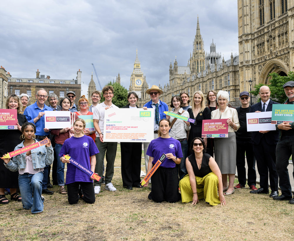 Leading arts bodies call on the government to go further to fully restore the status of arts subjects in schools