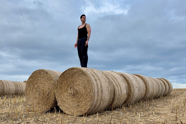 Eliot Smith Dance to Embark on Sustainable International Tour Across Denmark via Ferry, Train, and Bus — No Planes